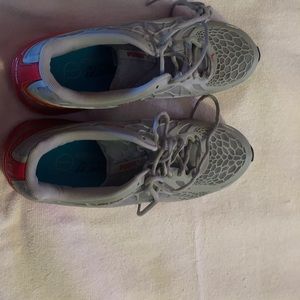 Puma sport shoes use one time